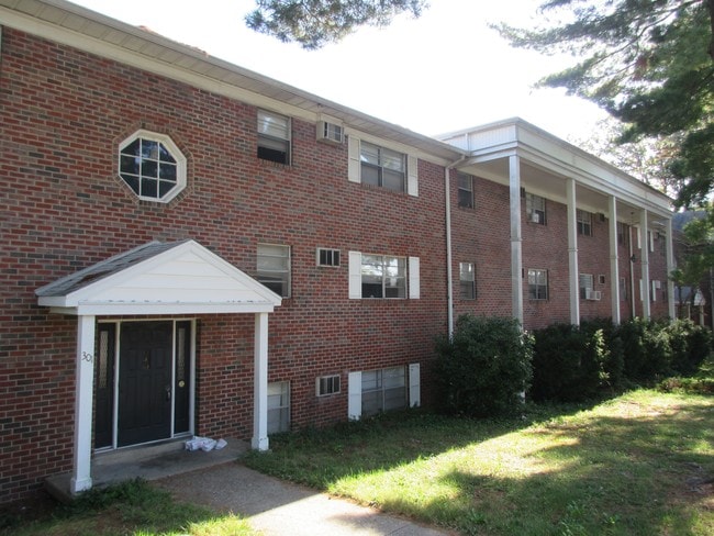 Holly House Apartments - Norristown, PA | Apartments.com