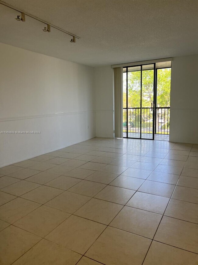 Building Photo - 16950 W Dixie Hwy