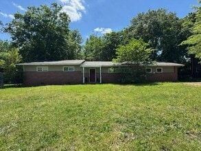 Building Photo - 2962 Thornwood Dr
