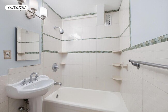 Foto del edificio - 101 Lafayette Ave