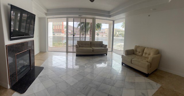 Foto del edificio - 211 Moser Ave