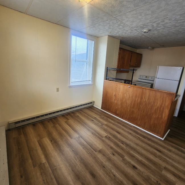 Building Photo - 118 W Allegheny St