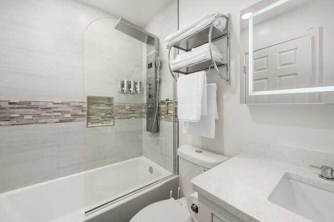 Foto del edificio - 1242 E Pierce St