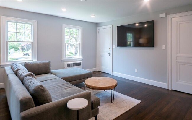 Foto del edificio - 118 Ruggles Ave