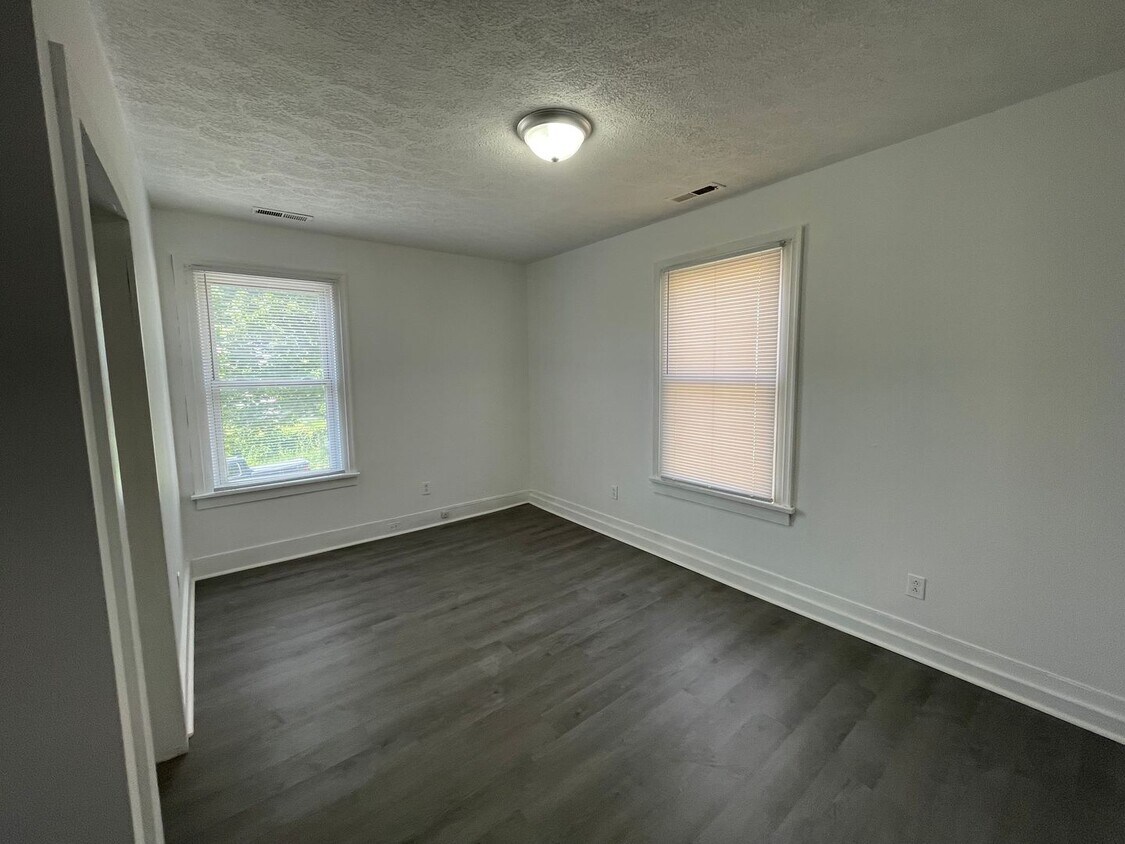 Foto principal - Renovated Home - Close to Downtown