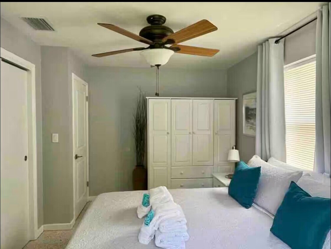 Foto principal - 1732 Sunset Pl