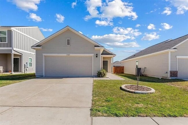 Foto del edificio - 13021 Foreston Dr