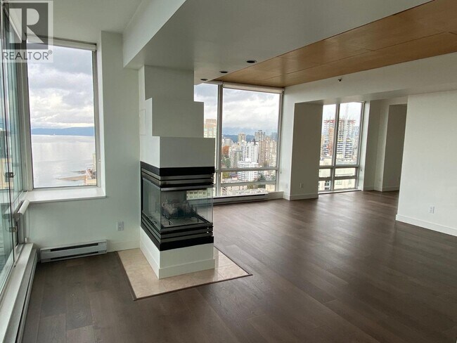 Photo du bâtiment - 1500 Hornby St