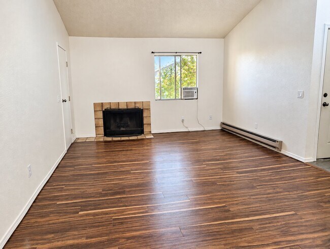Building Photo - 2345 Tripp Dr