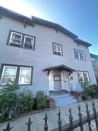 Building Photo - 2031 Linden St