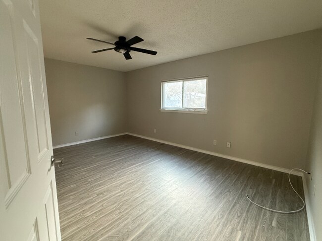 Foto del edificio - 8343 Morning Grove