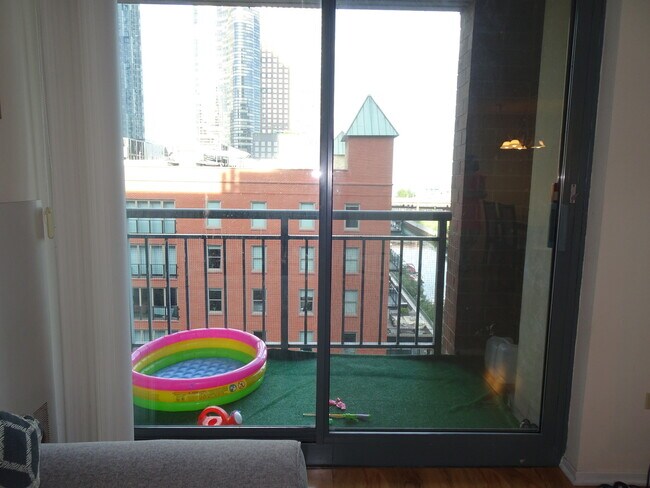 Foto del edificio - 480 N McClurg Ct