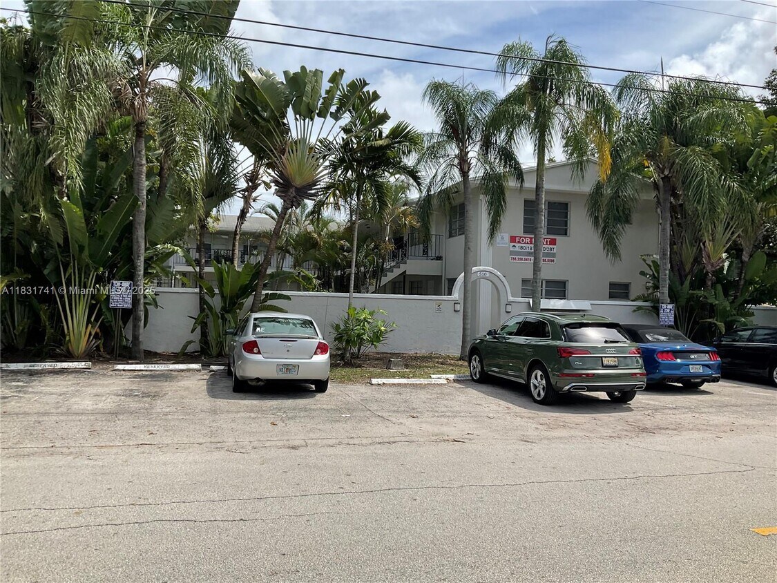 Foto principal - 510 SE 9th St