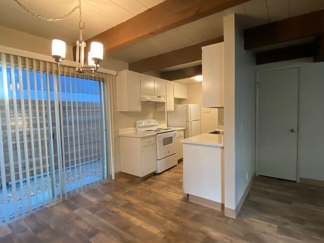 Building Photo - Coming Soon, Now Accepting a Wait! Spaciou...