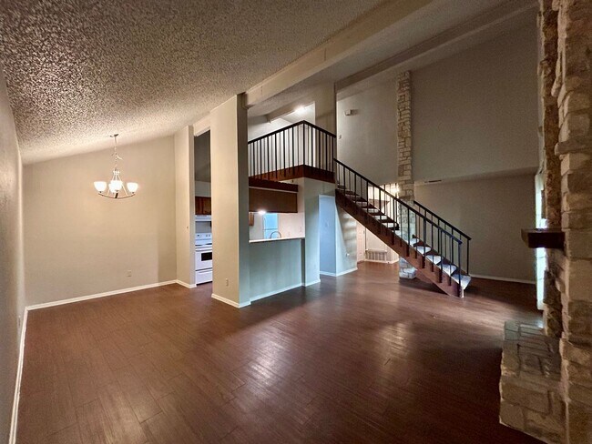 Building Photo - 1804 Cinnamon Path