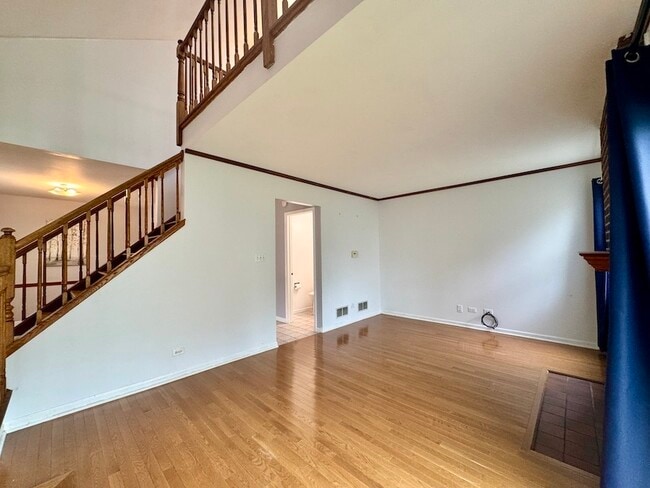 Building Photo - 2760 College Hill Cir