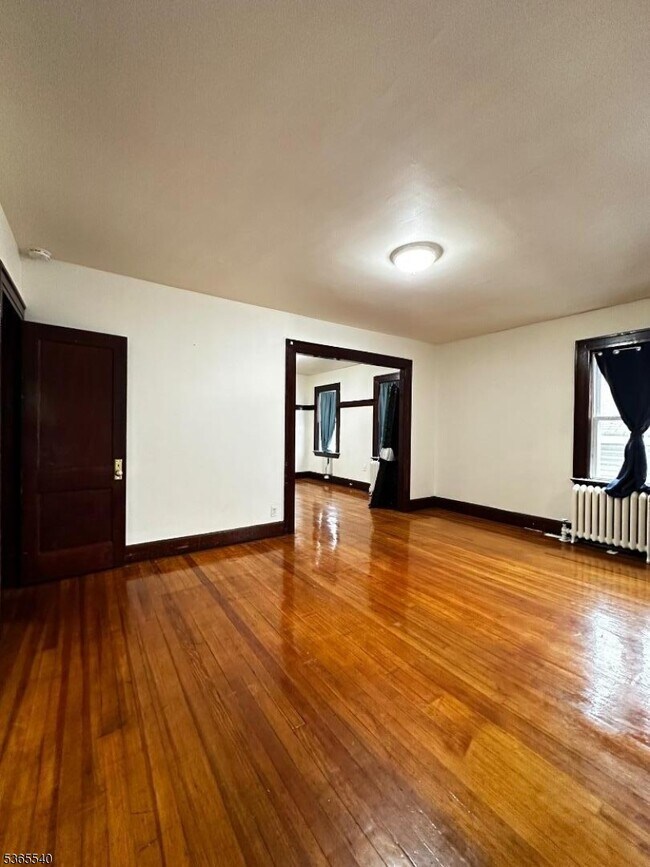 Building Photo - 40 Linden Ave