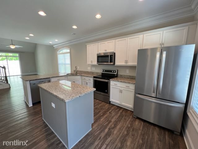Building Photo - 3 br, 2.5 bath House - 52 Pisgah Forest Cir