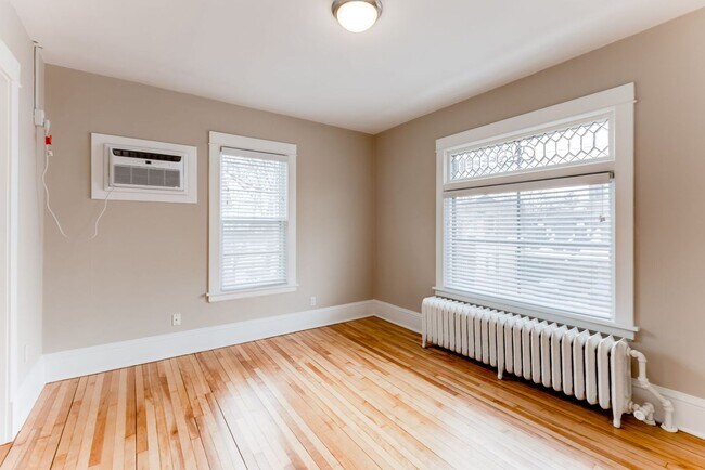 Foto del edificio - 273 W Sturgis St