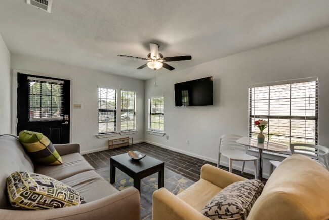 Foto del edificio - 3721 Mt Pleasant St