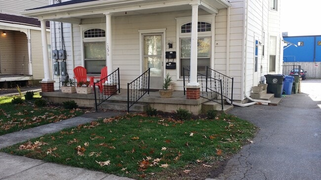 Photo - 356 S Broadway Park Apartment