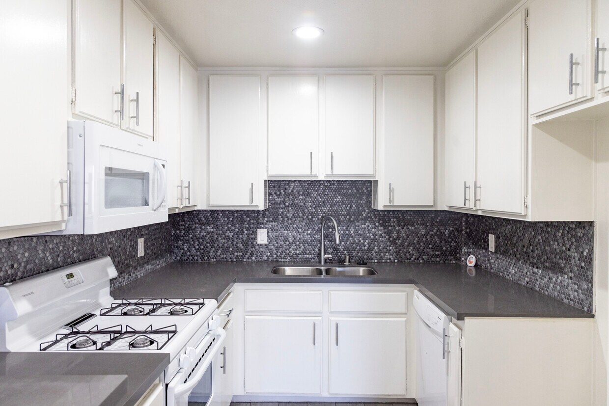 Foto principal - 4717 Ben Ave