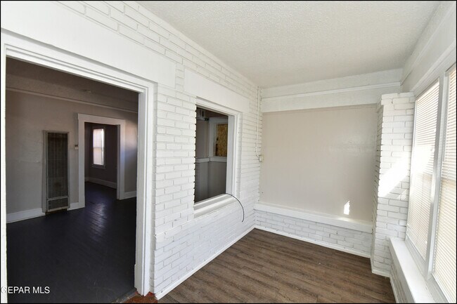 Foto del edificio - 3519 Douglas Ave