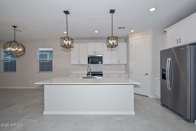 Building Photo - 17619 W Monroe St