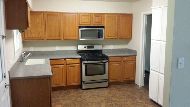 Building Photo - 508 Souder Dr