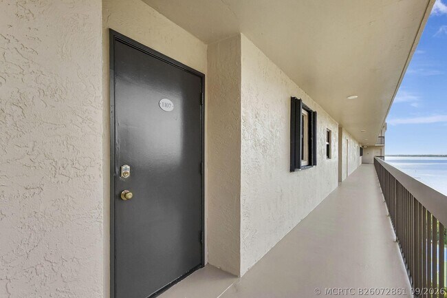 Foto del edificio - 801 S Ocean Dr