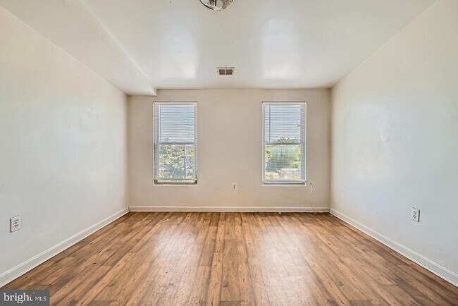 Foto del edificio - 1332 W Lafayette Ave