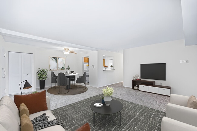 Building Photo - Fox Club