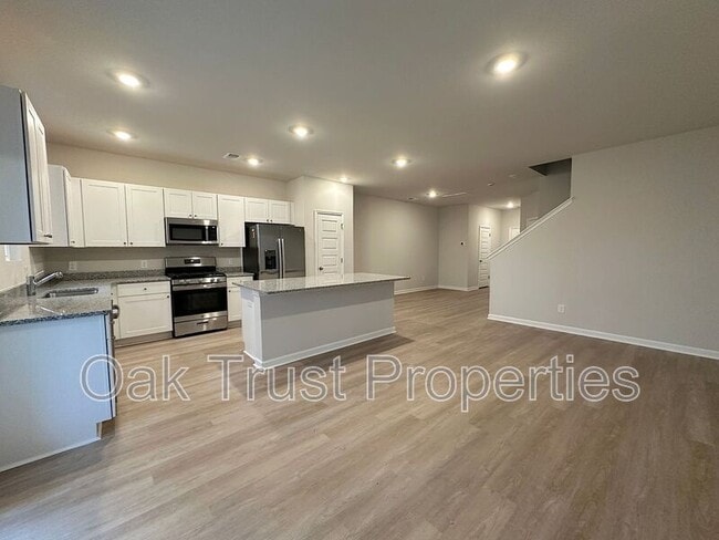 Foto del edificio - 4031 E Associate Dr
