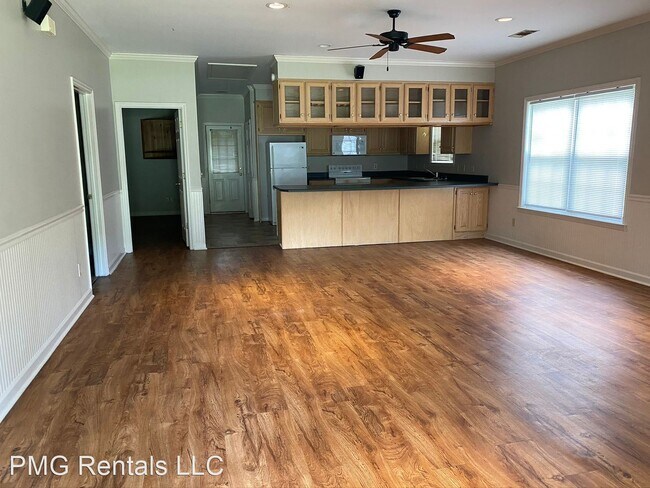 Building Photo - 3 br, 2 bath House - 504 Granade St