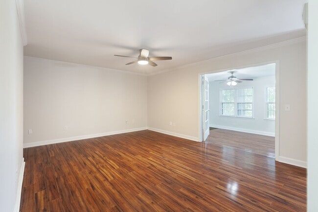 Foto del edificio - Spacious 2/2 Condo w/ Great Roommate Setup!