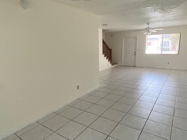 Foto del edificio - 4901 Pier Dr