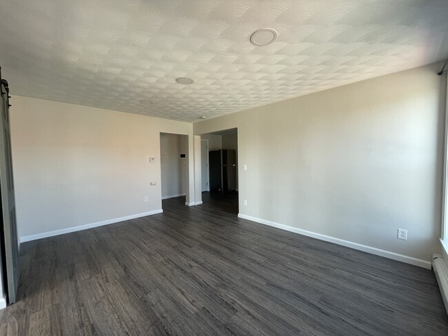 Building Photo - 4359 Lake Ave