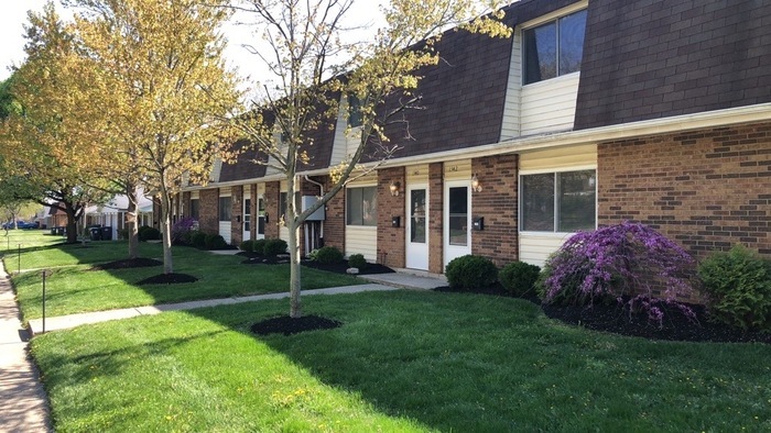 Primary Photo - 1338 King Richard Parkway