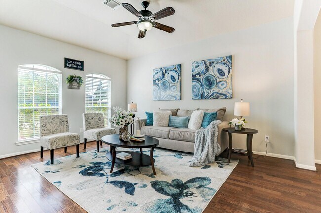 Foto del edificio - 6126 Bradford Ln