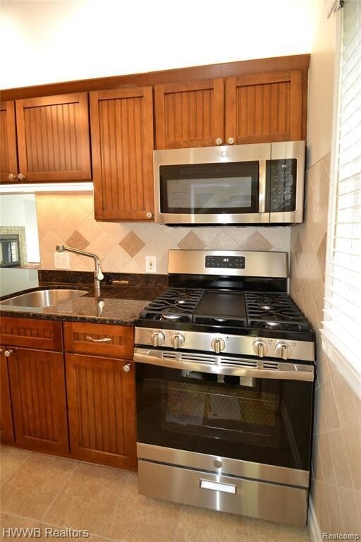 Foto del edificio - 251 E Lincoln St