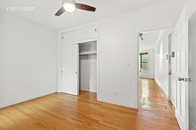 Building Photo - 466 15th St