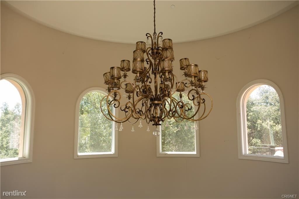 Foto principal - 3889 Old Topanga Canyon Rd