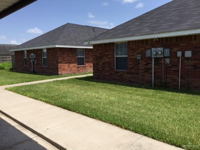 Building Photo - 16 West Dr