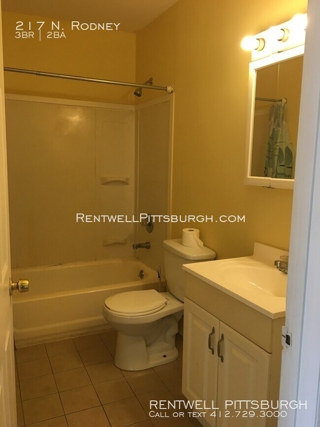 Building Photo - 1100.00 - 3 Bed/1.5 Bath