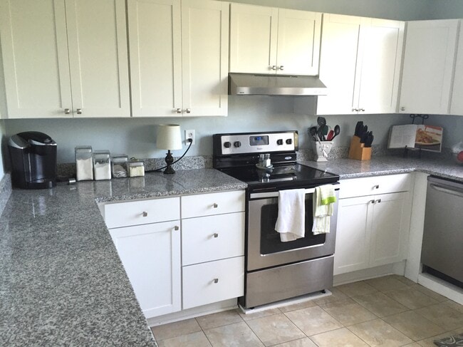 kitchen - 90 Radcliffe St