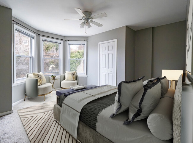 Building Photo - 132 Lauriston St