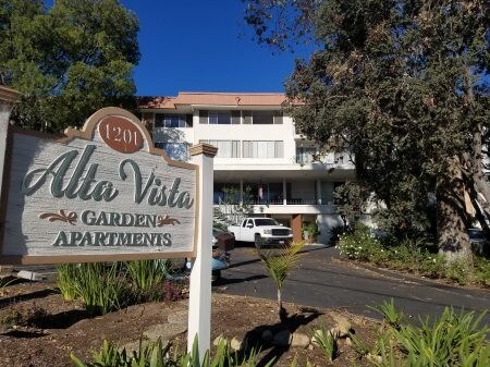 Primary Photo - 1201 Alta Vista Rd