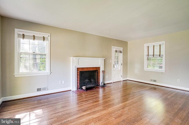 Building Photo - 4704 Broad Brook Dr