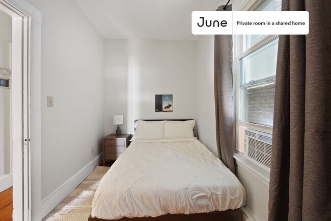 Foto del edificio - Room in Shared 4 bed/1 bath home in Roxbury