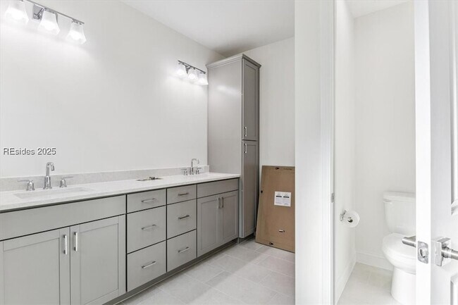 Foto del edificio - 99 High Tide Ln